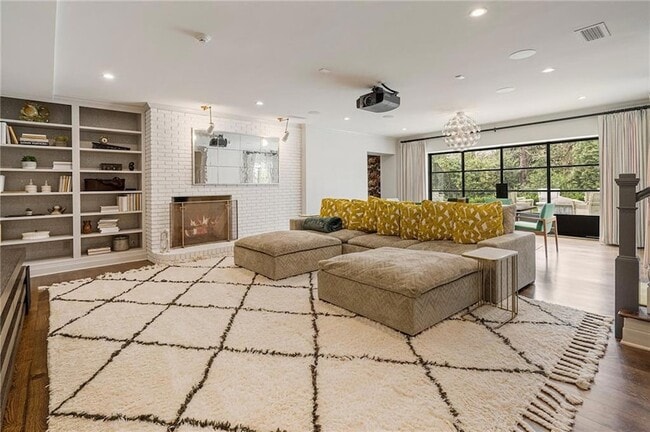Building Photo - 3612 Castlegate Dr NW