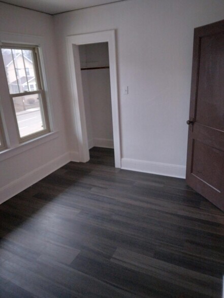 Building Photo - 632 W Prospect Ave