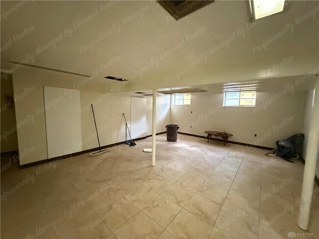 Building Photo - 3776 Dorset Dr