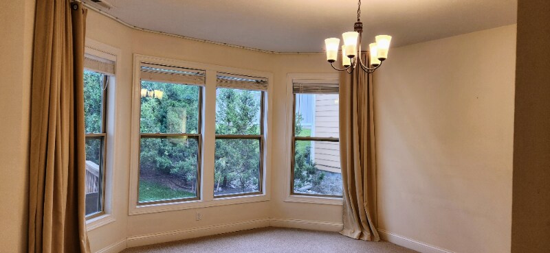 Building Photo - 208 Pointe Oakwood Way