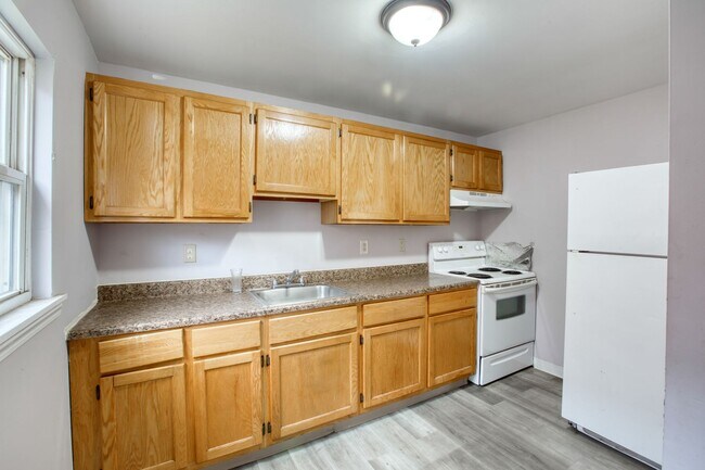 Building Photo - 2 bed 1 bath