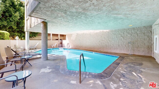 Building Photo - 8740 Tuscany Ave