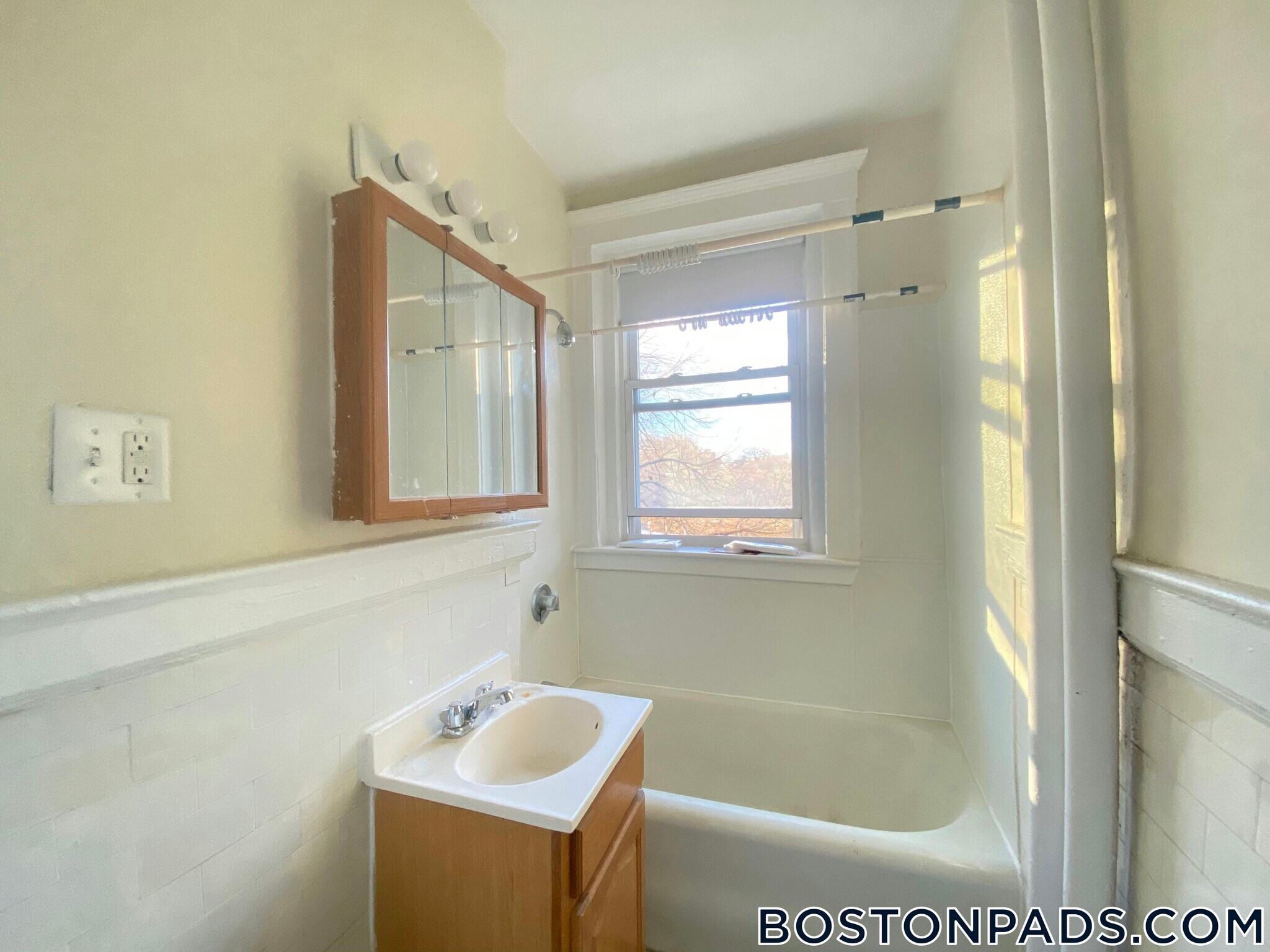 Building Photo - 1167 Boylston St