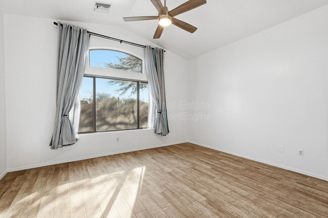 Building Photo - 7159 S Providence Dr