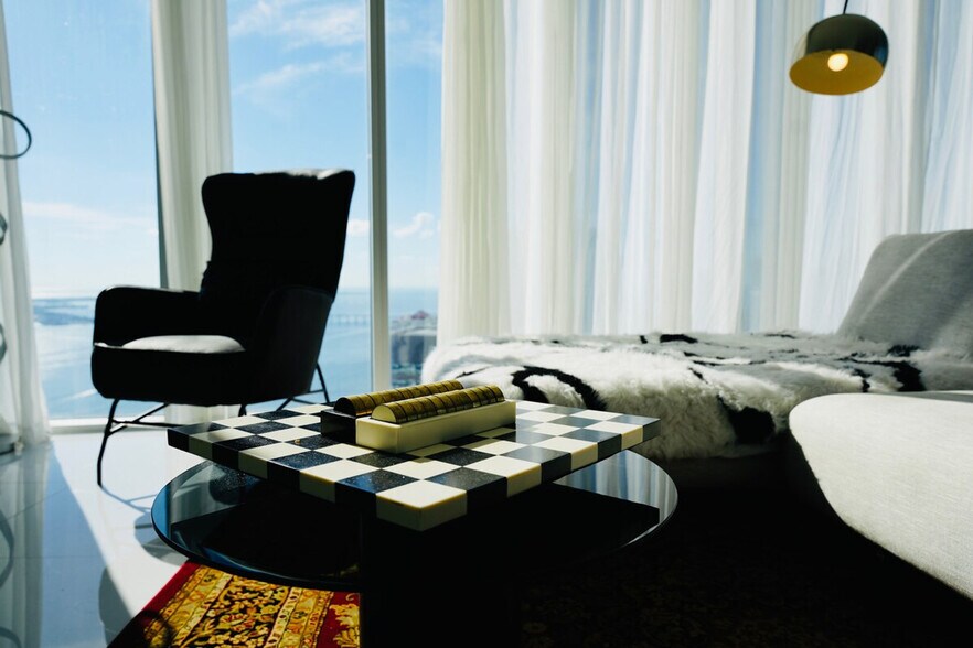 Building Photo - 631 Brickell Ave