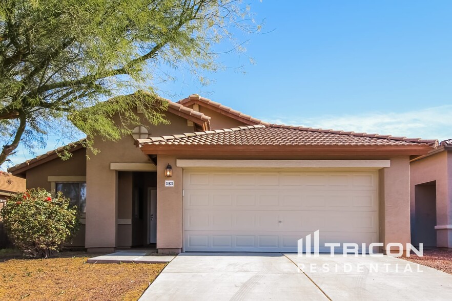 Primary Photo - 10821 W Elm Ln