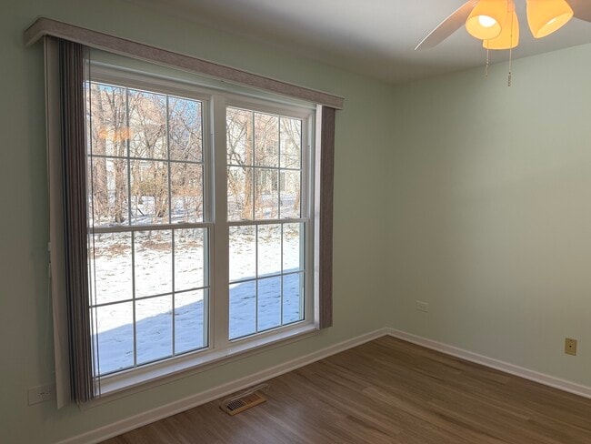 Building Photo - 1162 Harbor Ct