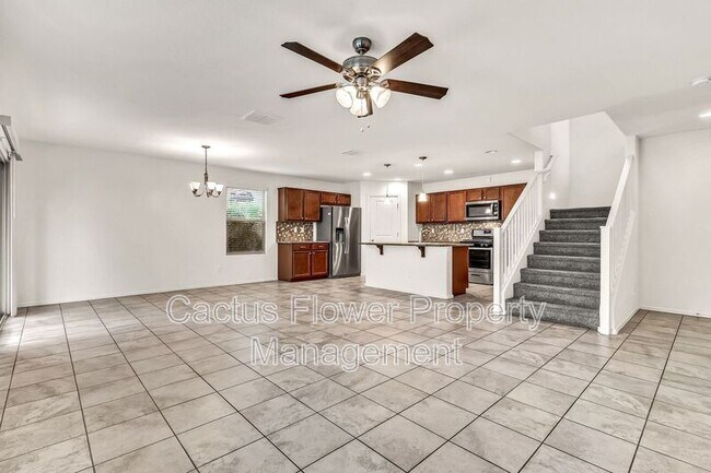 Building Photo - 1245 N Balboa