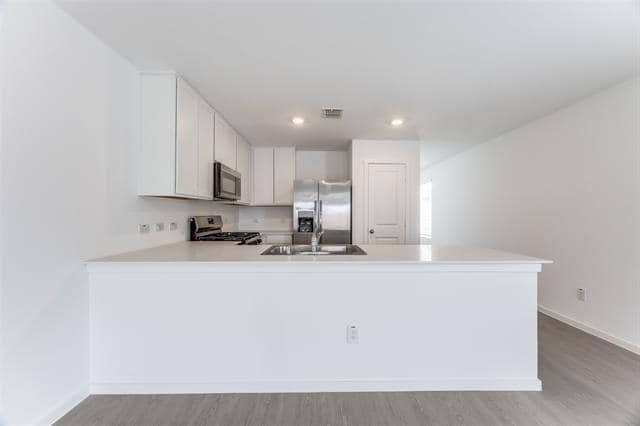 Building Photo - 3812 Ontario Wy