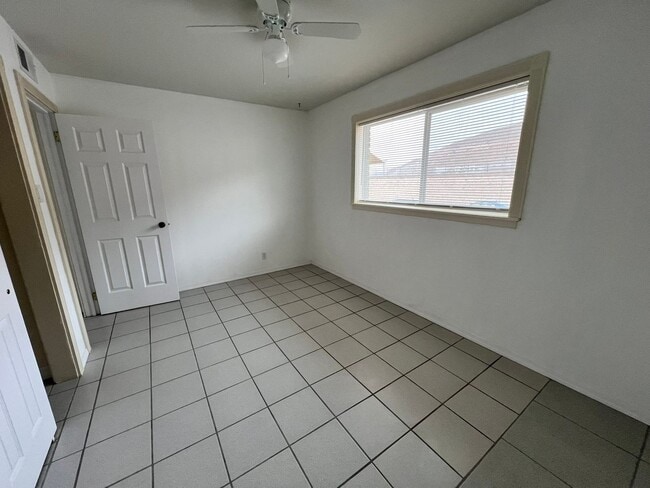 Building Photo - Cozy Affordable Charming 2 Bed, 1 Bath Home