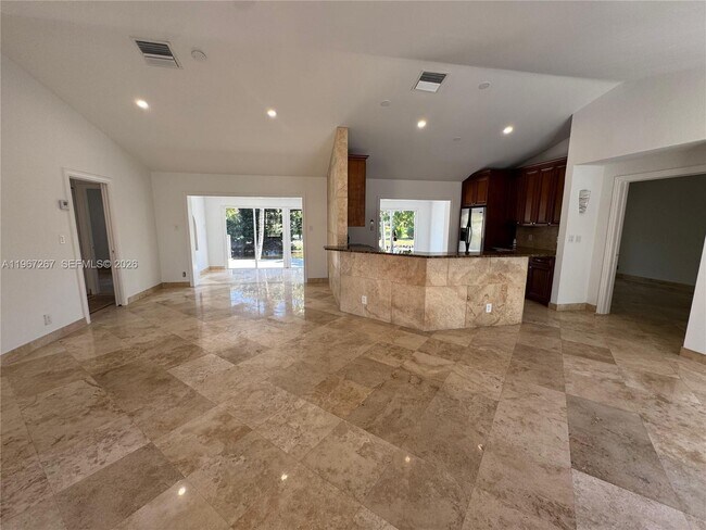 Building Photo - 332 NW 47th Ave