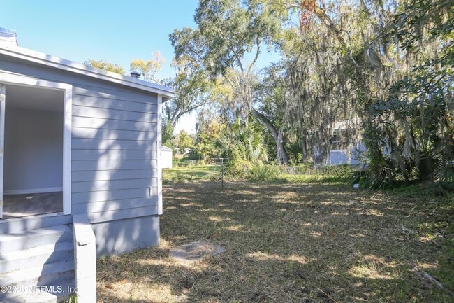 Building Photo - 505 N 9th St