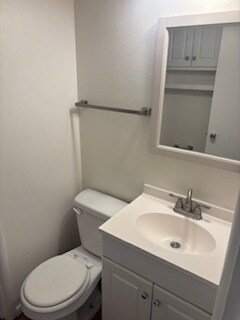 Building Photo - 379 Roberts Ave