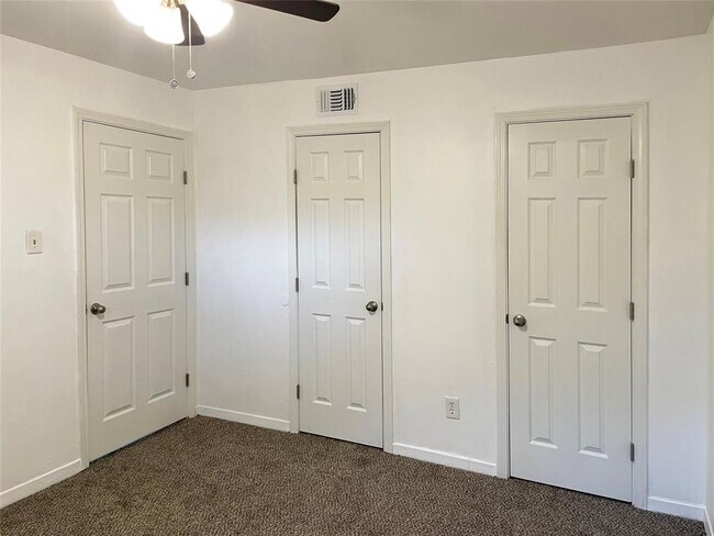 Building Photo - 1529 Wirt Rd