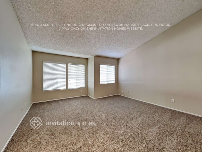 Building Photo - 25530 Black Walnut St