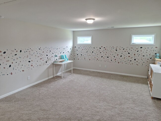 Building Photo - Magnificent Five Bedroom Home in Elgin SC!