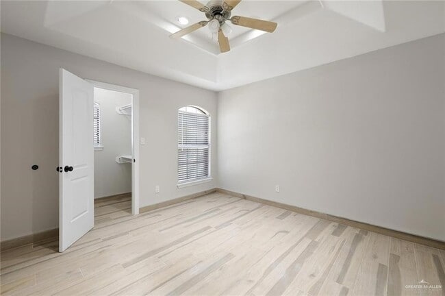 Building Photo - 213 S 49th St