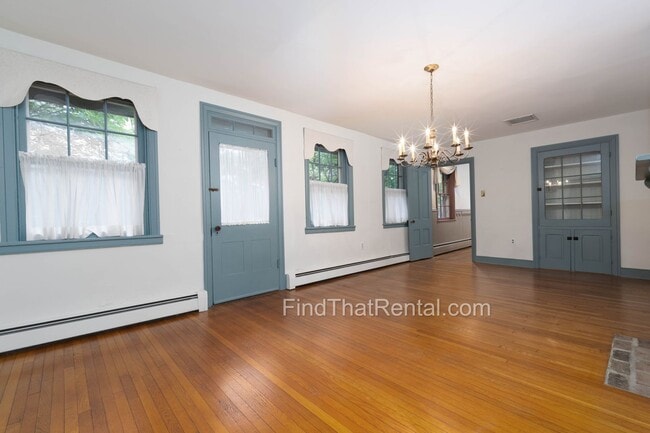 Building Photo - AVAILABLE NOW! Restored historic downtown Carlisle rental with fenced yard, pond, balcony, and ha...