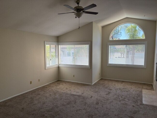 Building Photo - 30978 Riverton Ln