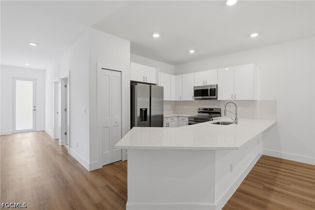 Building Photo - 4708 27th St SW