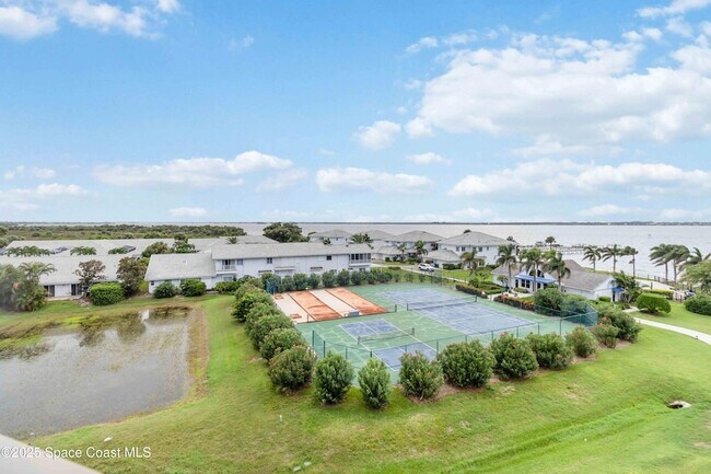 Building Photo - 215 Ballyshannon St