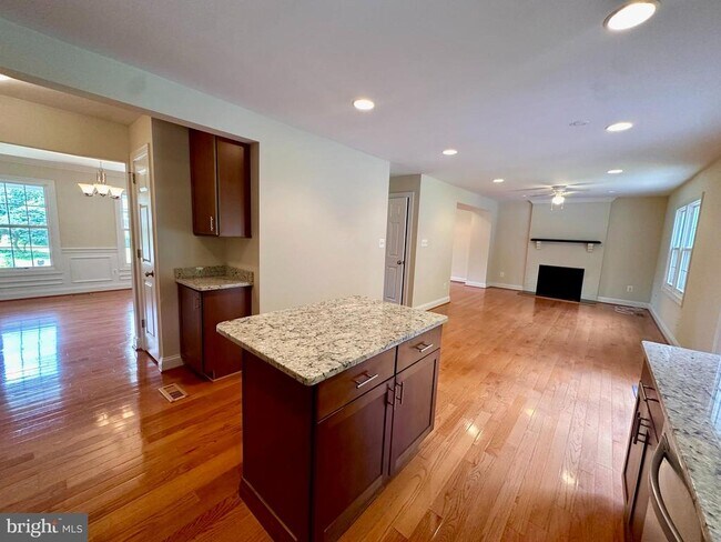 Building Photo - 1213 Forestville Dr