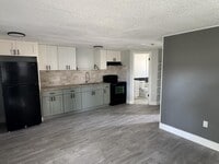 Building Photo - 13806 N 21st St