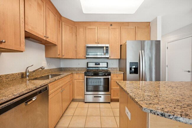 Building Photo - 33 W Ontario St