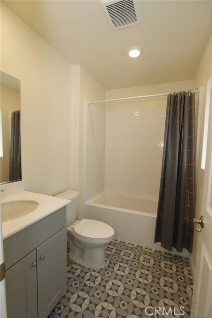 Building Photo - 14059 Zirconia Ln
