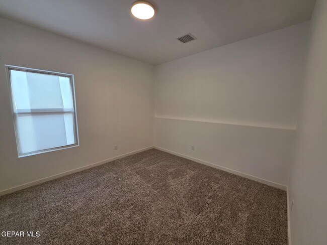 Building Photo - 14816 John McNeely Ave