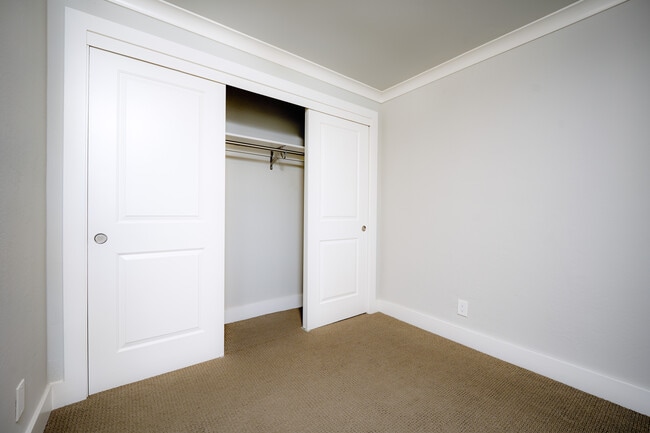 Ladera 1 Bed, 1 Bath Bedroom - Ladera Apartments