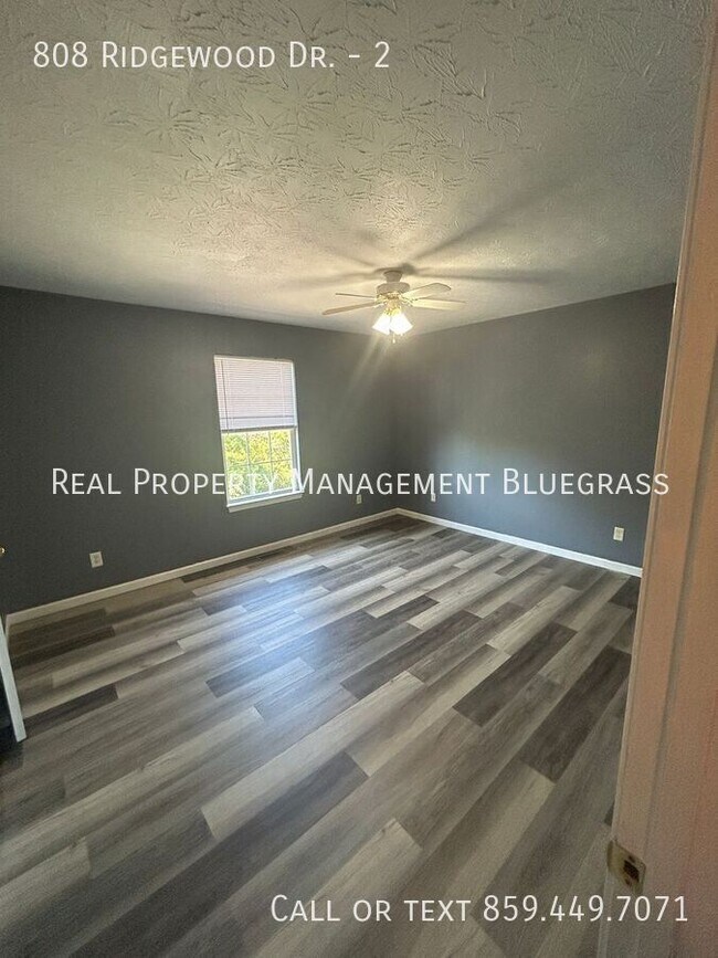 Building Photo - 808 Ridgewood Dr