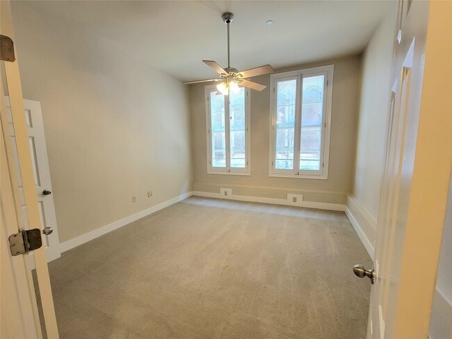 Building Photo - 2315 Harborside Dr