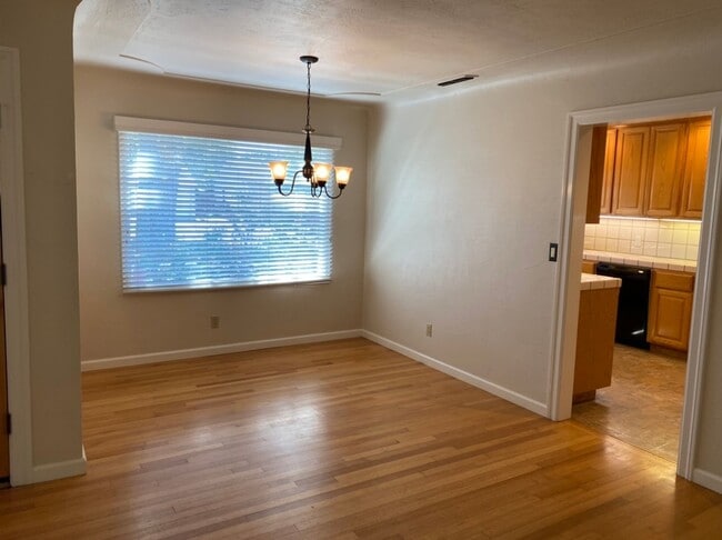 Building Photo - 2 bedroom bungalow in La Loma neighborhood!