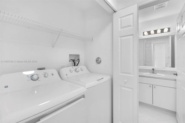 Building Photo - 2279 NW 170th Ave