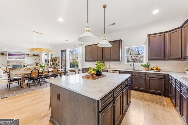 Building Photo - 2422 Brewer Way