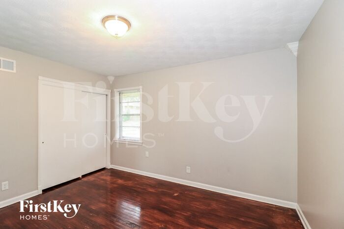 Building Photo - 5124 Blueridge Dr