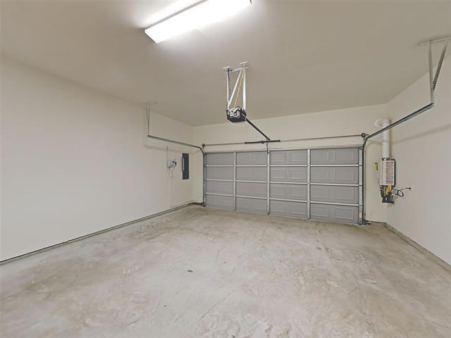 Building Photo - 324 Templeton Dr