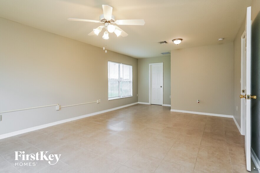 Building Photo - 226 North Ave