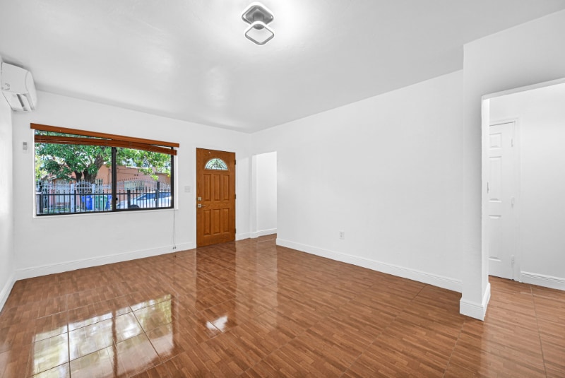 Building Photo - 6430 NE 1st Ct