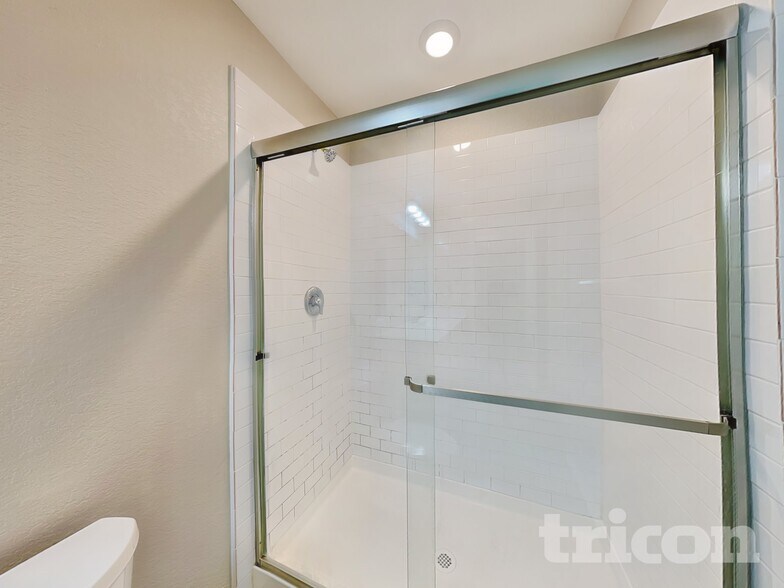 Building Photo - 5206 Winding Strm