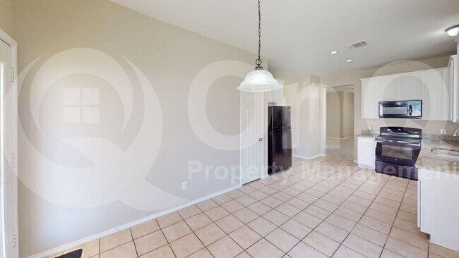 Building Photo - 10301 Waterbury Dr