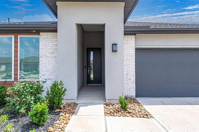 Building Photo - 22511 Petrizzi Ln