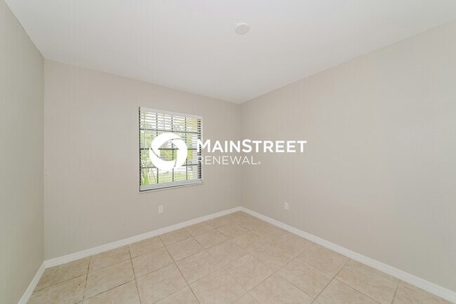 Building Photo - 3 Bedroom Pet-Friendly Home in North Port, FL with Main Street Renewal