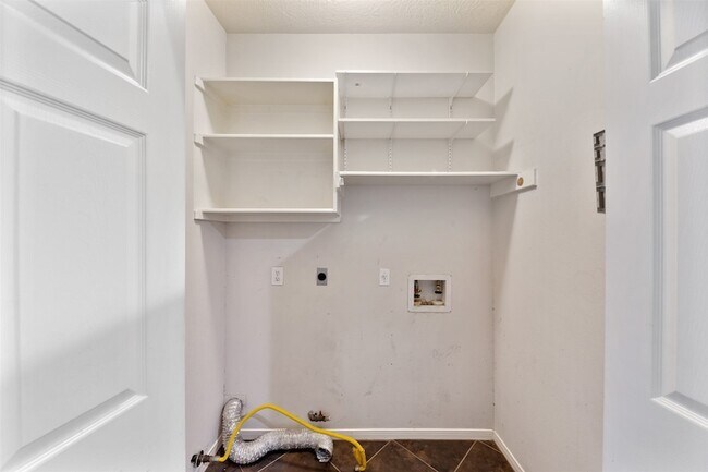 Building Photo - 3014 Cherry Mill Ct