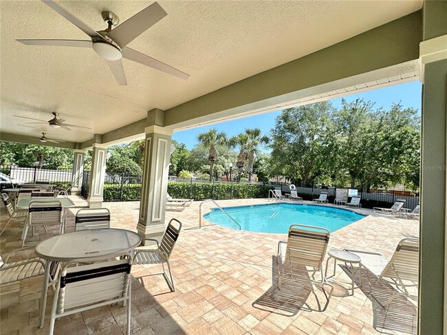 Building Photo - 204 Canterbury Bell Dr