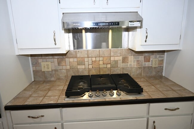 Building Photo - 19 Nettle Ct