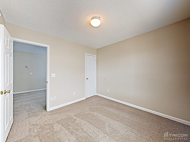 Building Photo - 225 Meyer Ln