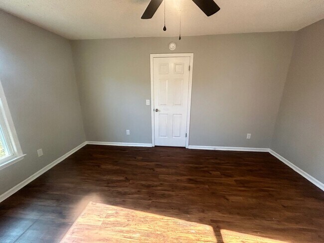 Building Photo - 207 Coronado Rd