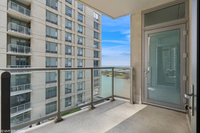 Building Photo - 600 N Lake Shore Dr